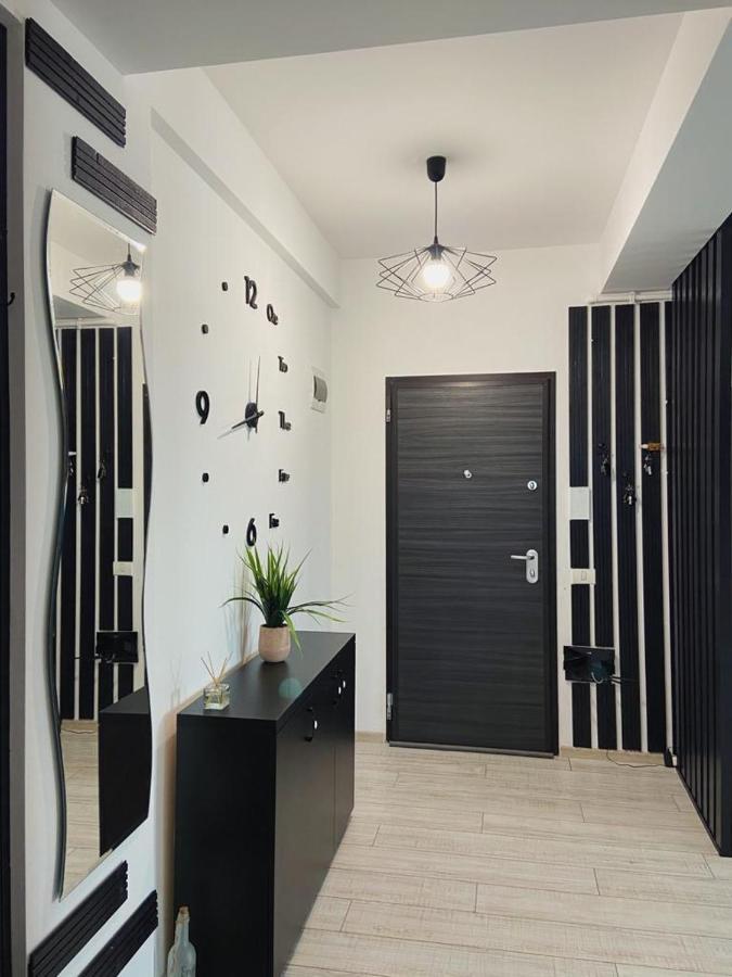 דירות Năvodari Peacock Apartament- Stefan Building מראה חיצוני תמונה